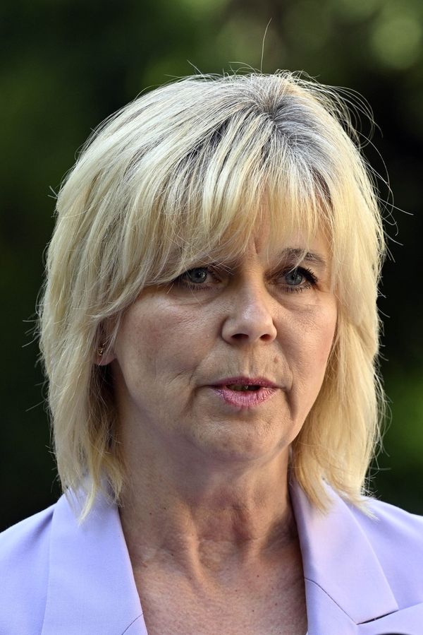 Eva Pavlová ohromila v montérkách na poli: Žádná brokolice jí nebyla cizí, osedlala koně a vzdala hold Ukrajinkám - fotka 1/1